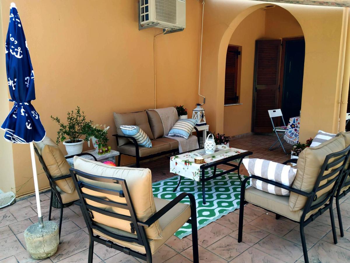 Family Holiday Apartment With Garden & Bbq Βελονάδες Εξωτερικό φωτογραφία