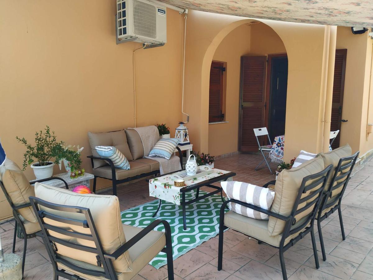 Family Holiday Apartment With Garden & Bbq Βελονάδες Εξωτερικό φωτογραφία