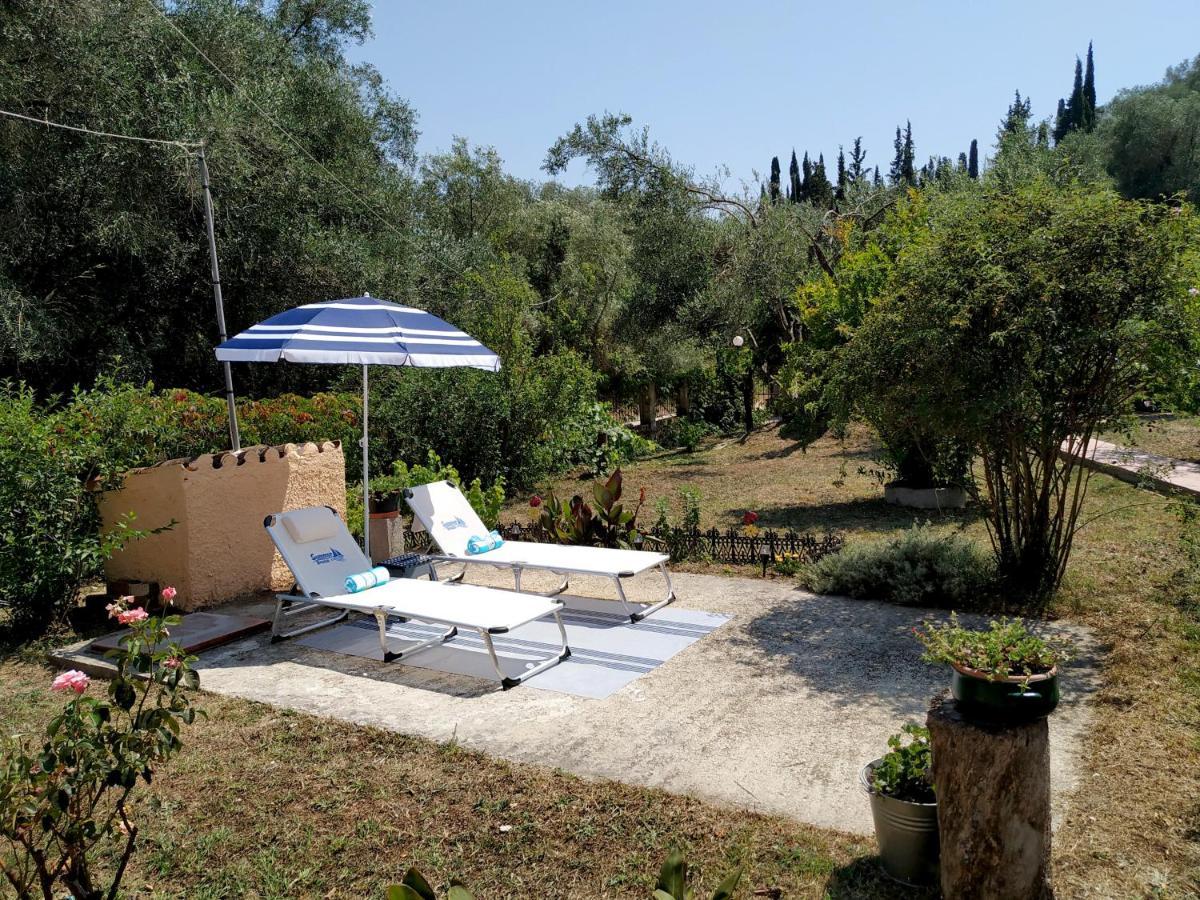 Family Holiday Apartment With Garden & Bbq Βελονάδες Εξωτερικό φωτογραφία