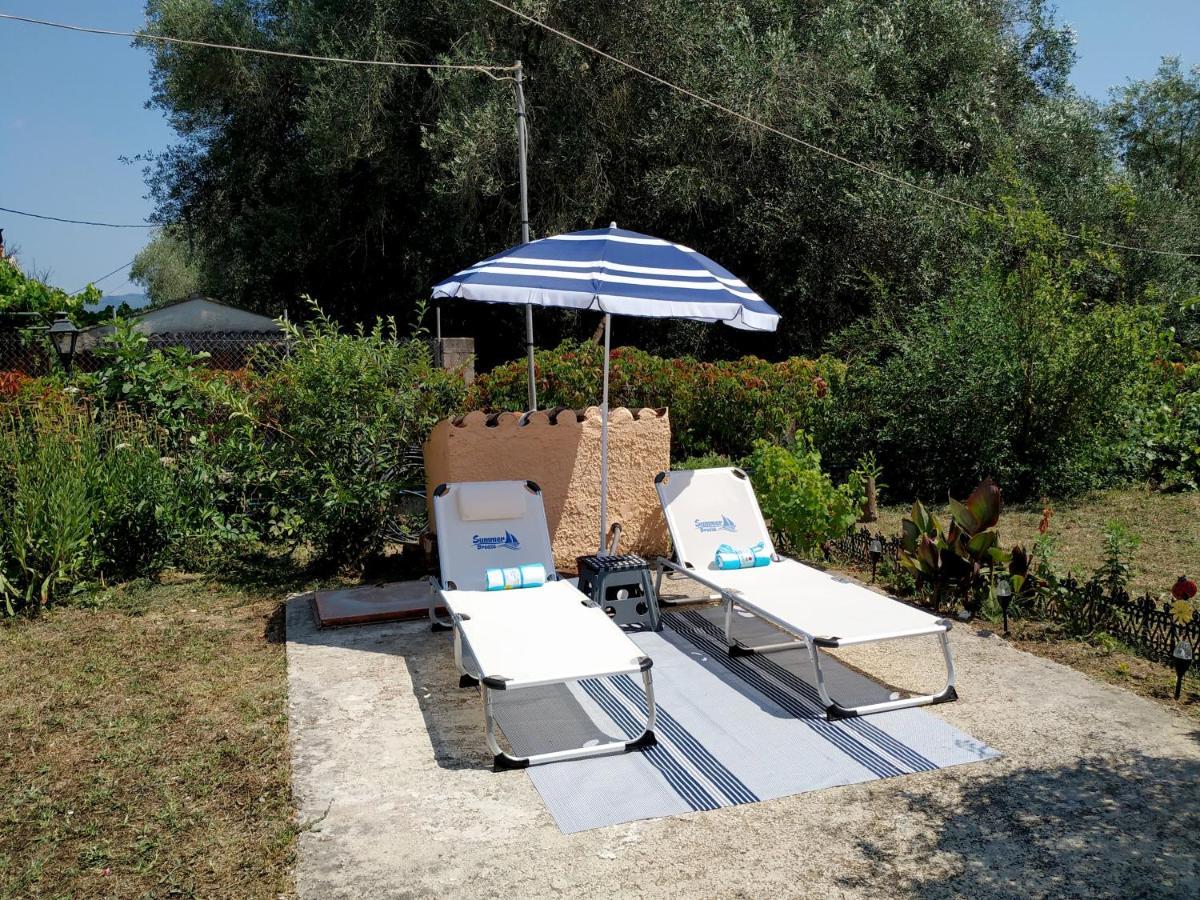 Family Holiday Apartment With Garden & Bbq Βελονάδες Εξωτερικό φωτογραφία