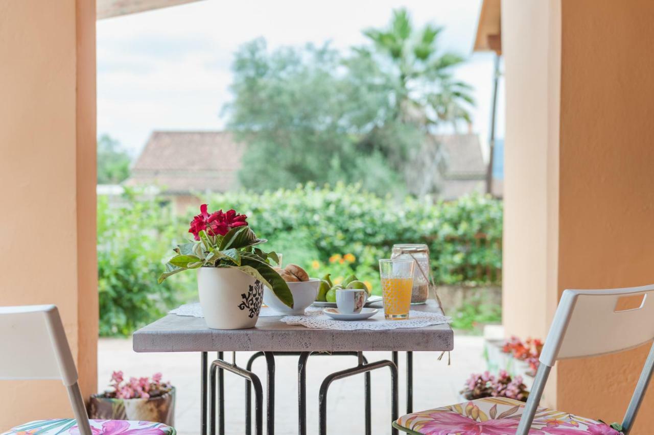 Family Holiday Apartment With Garden & Bbq Βελονάδες Εξωτερικό φωτογραφία