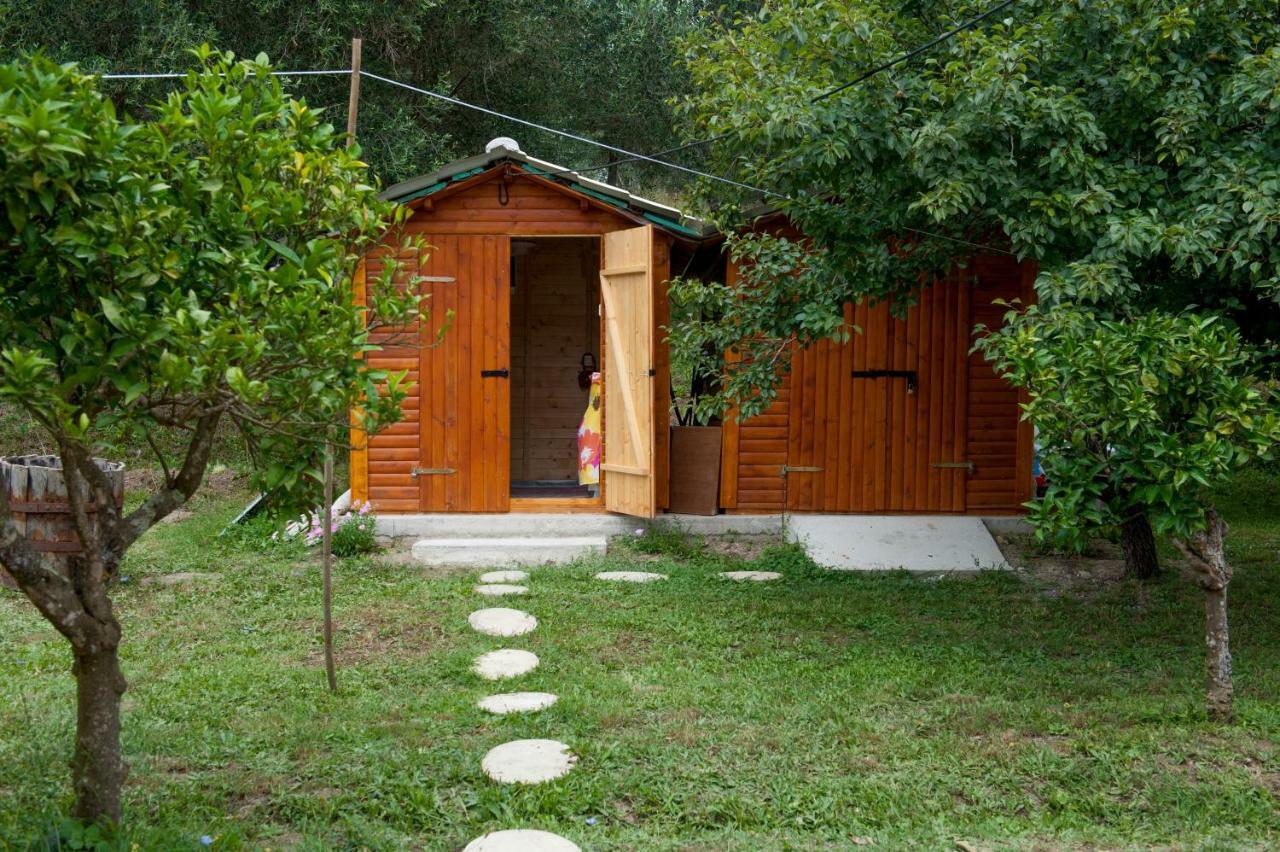 Family Holiday Apartment With Garden & Bbq Βελονάδες Εξωτερικό φωτογραφία